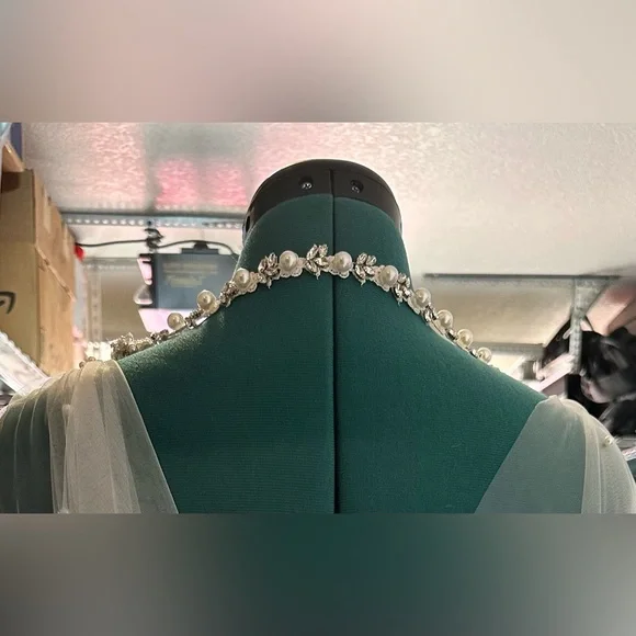 Tulle Pearl & Rhinestone Cathedral Length White/Winter White Bride/Costume Cape - Picture 6 of 8